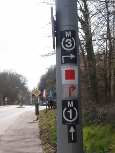 Das erste Wanderweg-Schild, dem ich folge - strike!