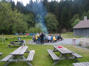 Vater, Kind, Lagerfeuer, Akkordeon, Gitarre und ich :)