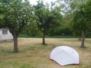 Zelt aufgebaut bevor es angefangen hat zu regnen