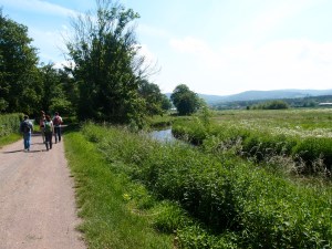 Dem Spessart entgegen, noch sind die Probanden entspannt